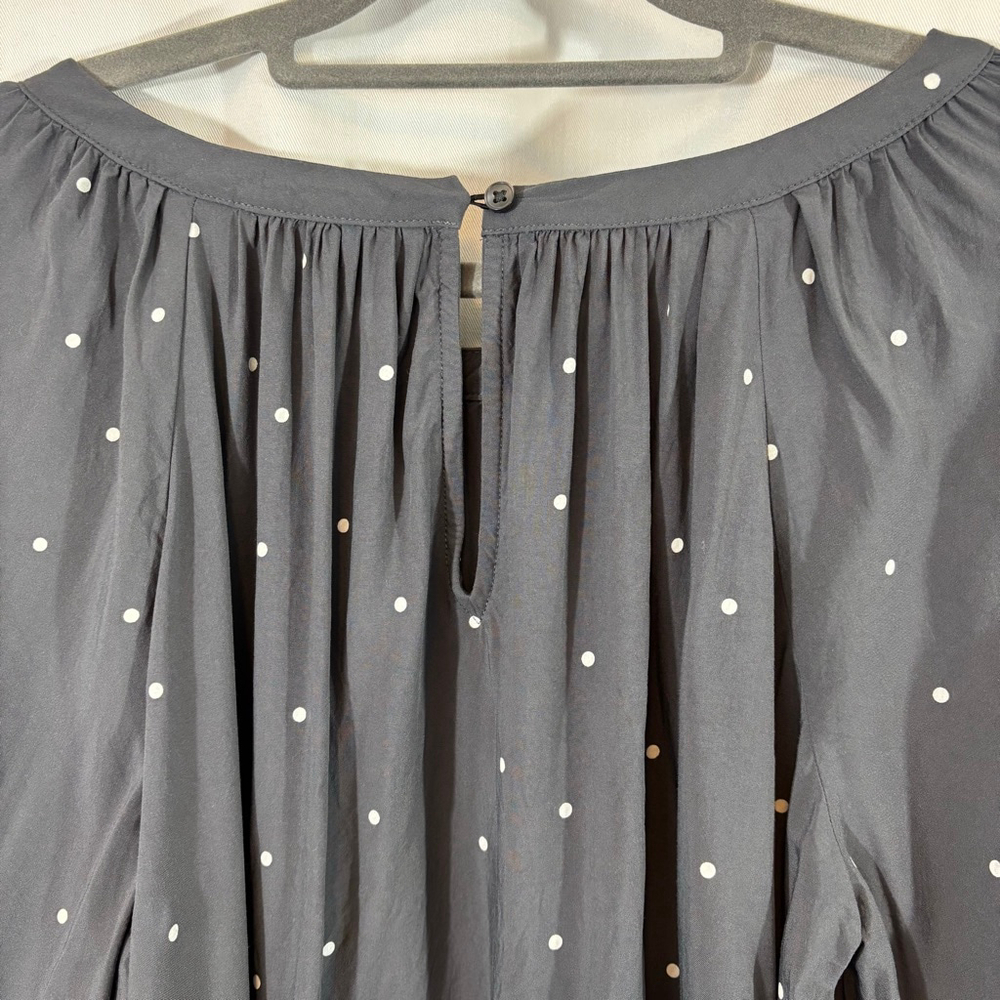 Women's Levi's Gray With White Polka Dot Blouse Size Medium - Picture 3 of 8
